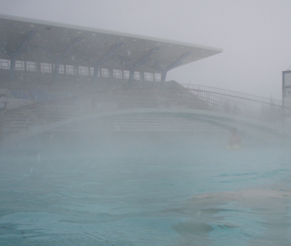 Laugardalslaug pool in Reykjavík, Iceland on a 28ºF / -2ºC day